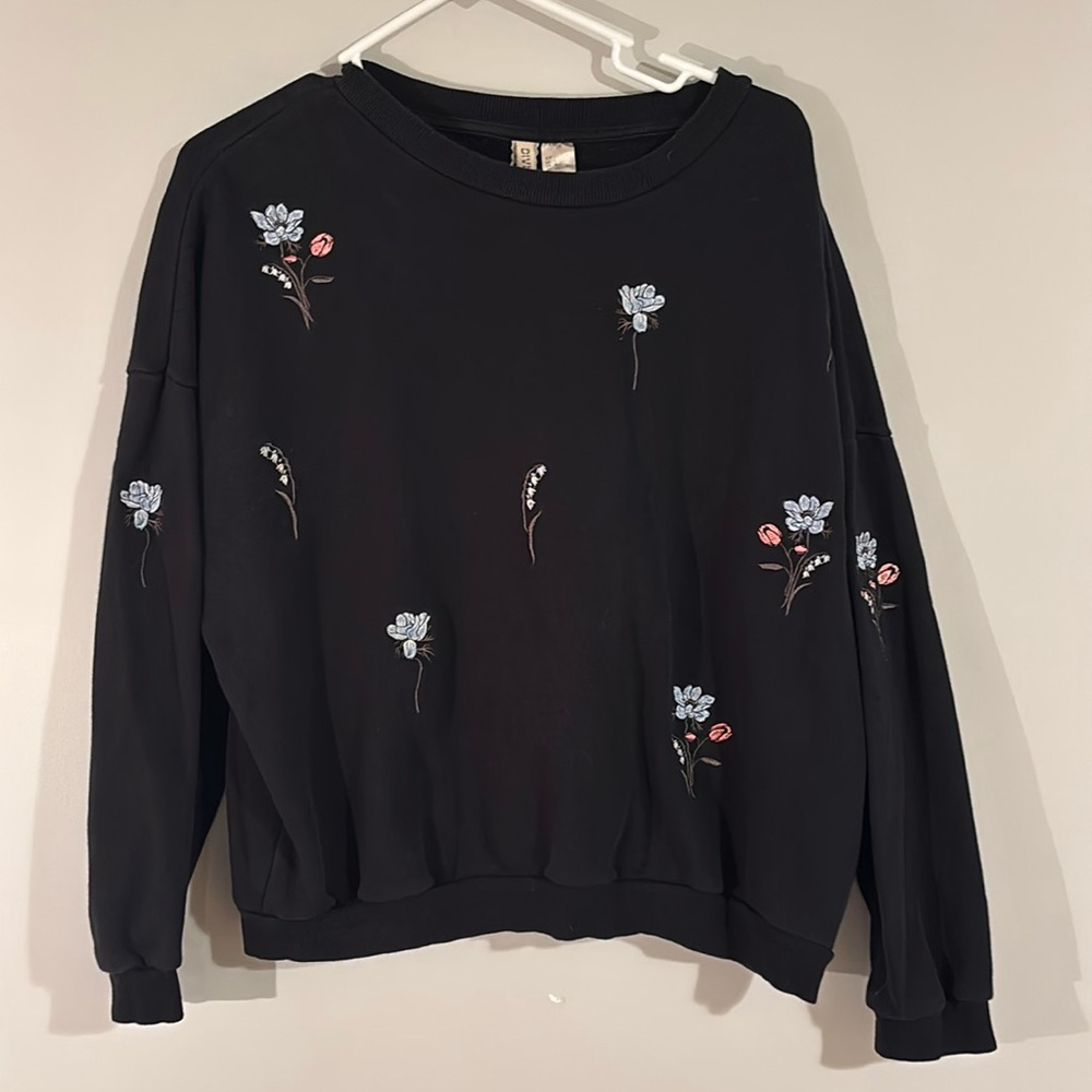 Black, Floral Sweatshirt